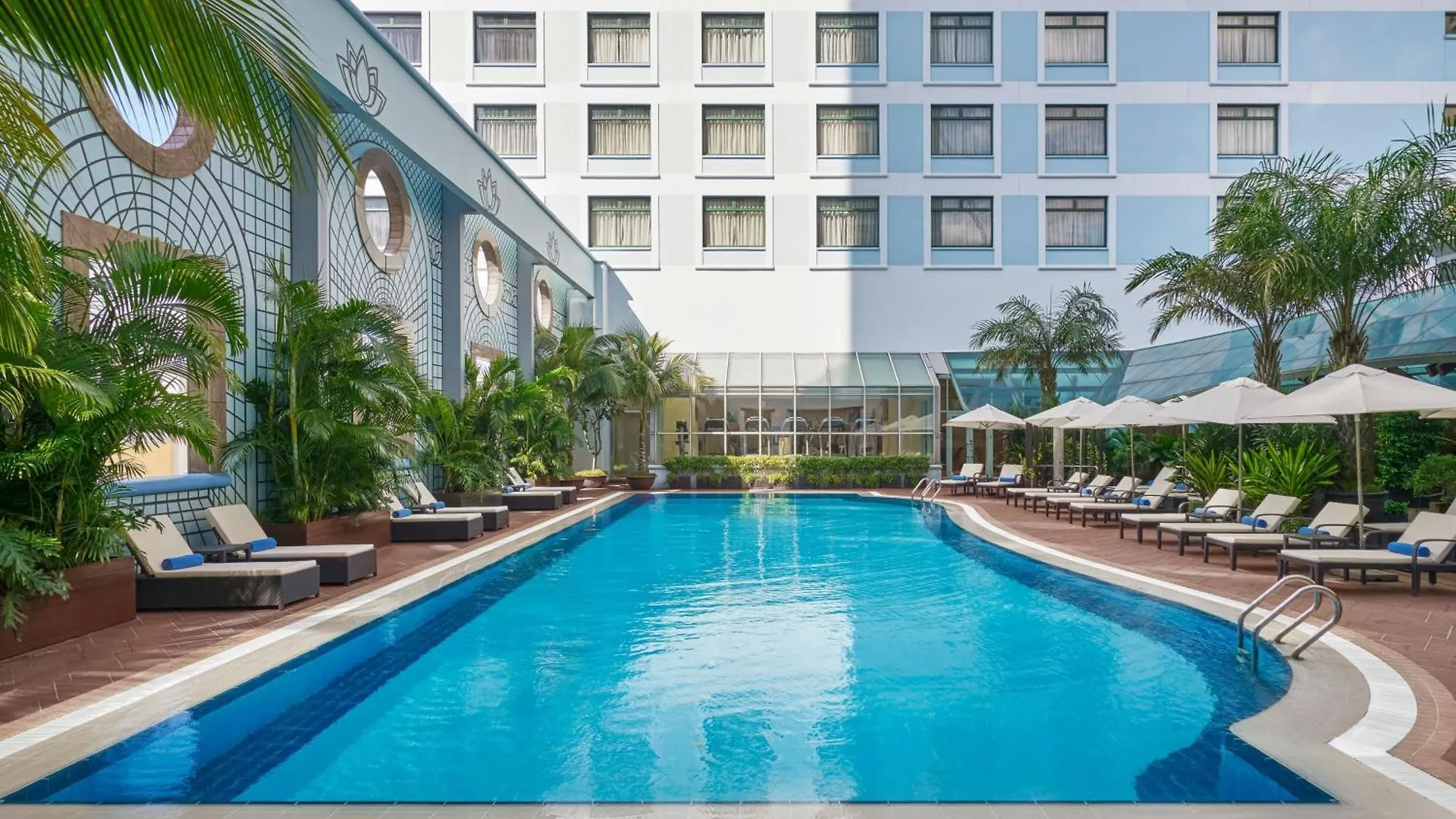 *****  הו צ'י מין סיטי Sheraton Saigon Grand Opera Hotel וייטנאם